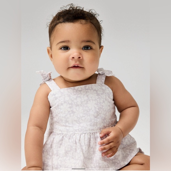 Like New Baby Gap Linen Blend Two Piece Summer Floral Outfit, 3-6 months - Picture 2 of 13